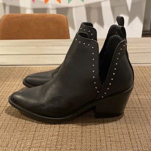 A New Day Target Booties Size 7